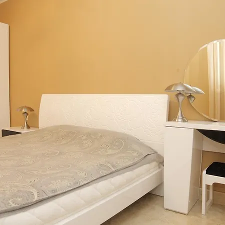 Apartcomplex Esteban