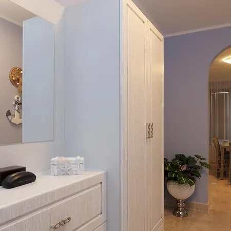 Apartcomplex Esteban Aparthotel *
