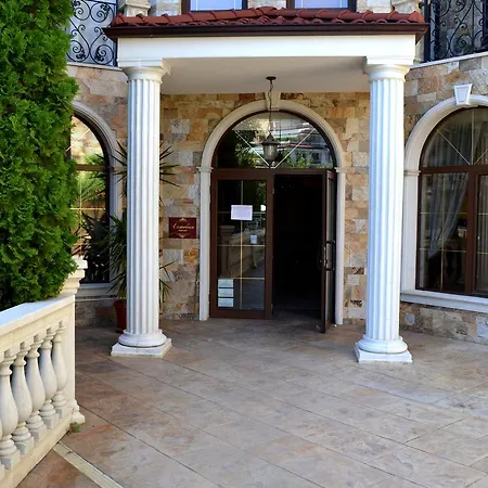 Apartcomplex Esteban * نيسيبار