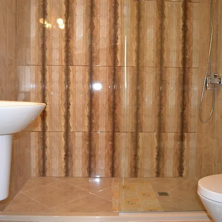 Apartcomplex Esteban شقة فندقية نيسيبار